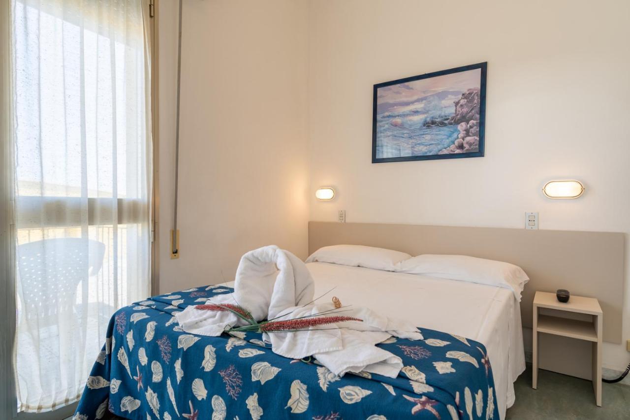 Hotel Montmartre Rimini Dış mekan fotoğraf